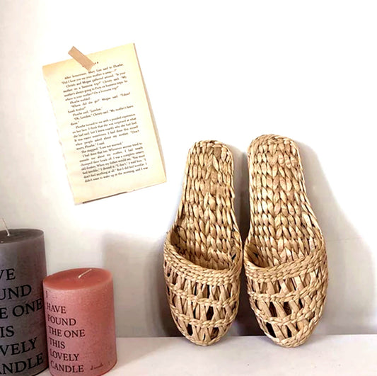 Eco-Friendly Spa Straw Slippers — Natural, Breathable & Comfortably Lightweight