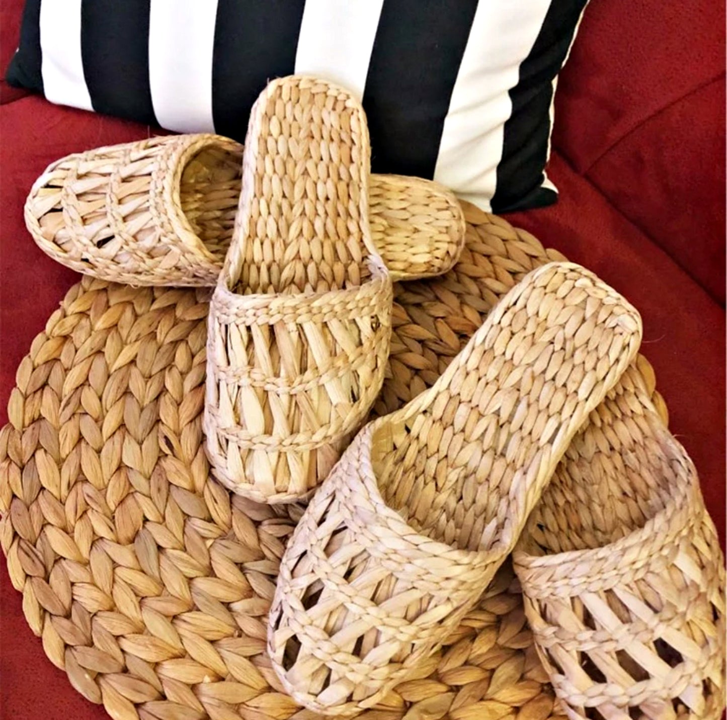 Eco-Friendly Spa Straw Slippers — Natural, Breathable & Comfortably Lightweight
