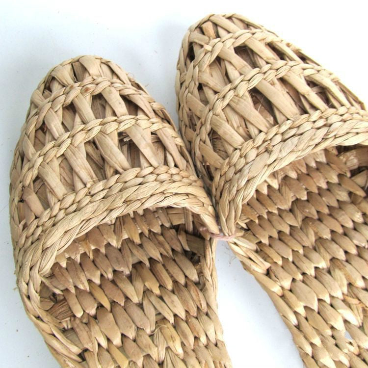 Eco-Friendly Spa Straw Slippers — Natural, Breathable & Comfortably Lightweight
